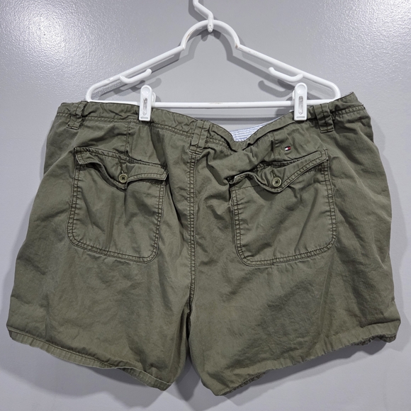 Tommy Hilfiger Khaki Women's Shorts - Picture 2 of 5